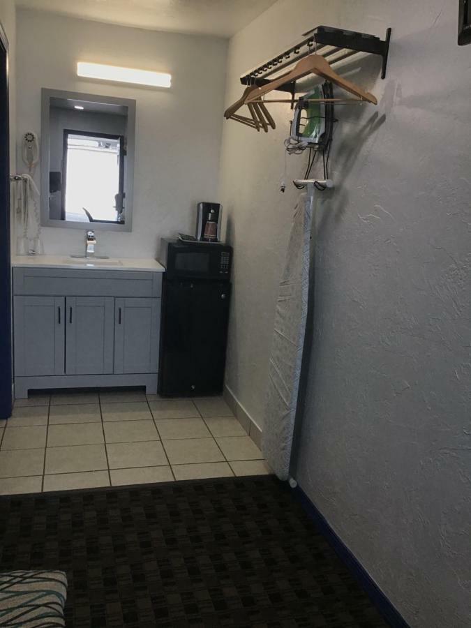 Budget Inn & Suites Oklahoma City Bagian luar foto